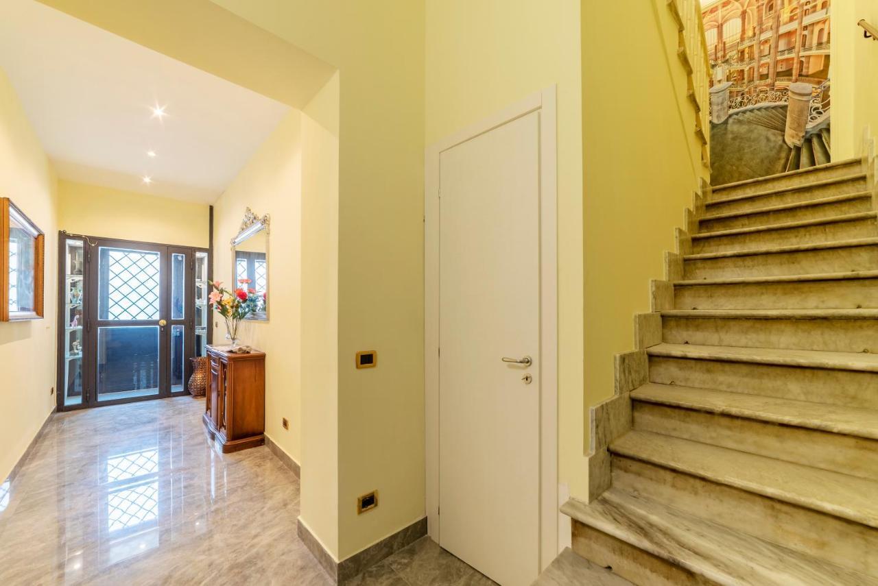 Termini Station Elegant And Roomy Apartment Roma Exterior foto